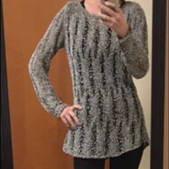 Jessica Simpson Black & White Open Knit Sweater - Picture 5 of 5